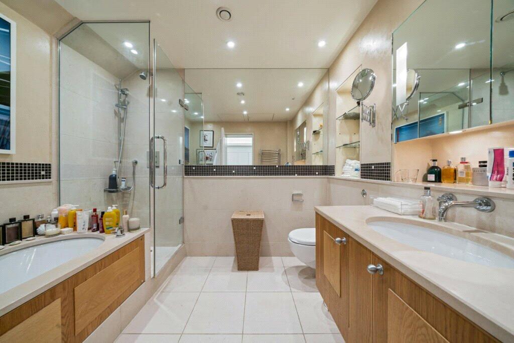 4 bedroom apartment for sale in Lancaster Gate, Hyde Park, London, W2